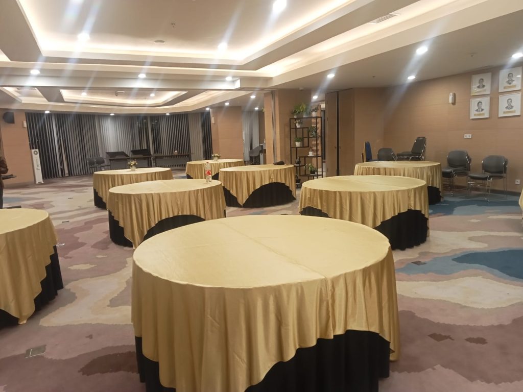 sewa meja bulat round table murah area bekasi bagus multi event